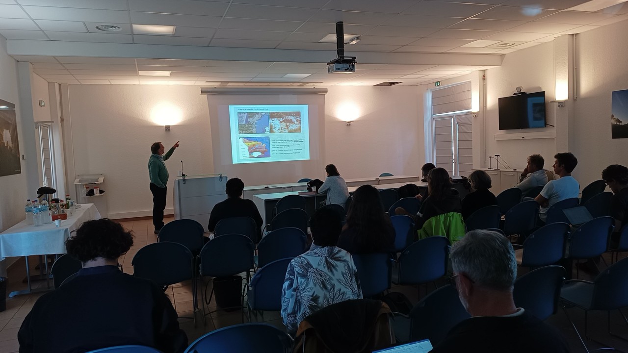présentation du projet MALACORAM par V. Celiberti (IE UPVD HNHP) au cours de la journée de restitution des AAP 2024